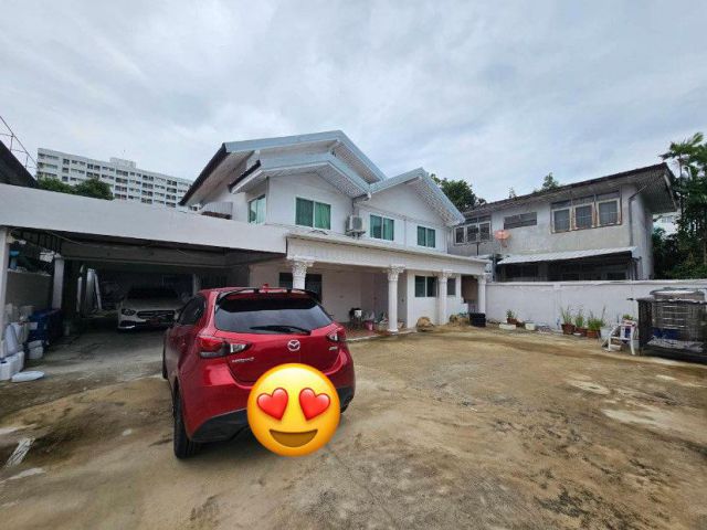 U1307 ให้เช่าบ้านเดี่ยว 2 ชั้น บ้านสร้างเอง บ้านหลังใหญ่ขนาด97ตารางวา ซอยลาดพร้าว62 ใกล้ร้านสะดวกซื้อ,7/11 ใกล้ทางด่วนเอ