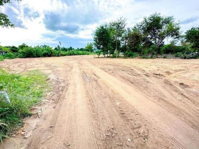 ขายที่ดินศรีราชา สำหรับสร้างบ้าน ขนาดเริ่มต้น 61 ตรว - 1 ไร่