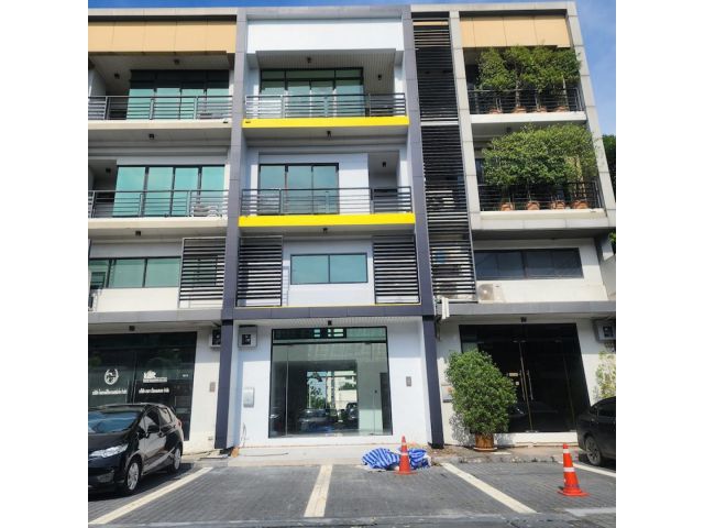 ให้เช่าโฮมออฟฟิส 3.5 ชั้น โครงการ H-Cape Biz Sector อ่อนนุช สไตล์โมเดิร์น ใกล้สนามบินสุวรรณภูมิ