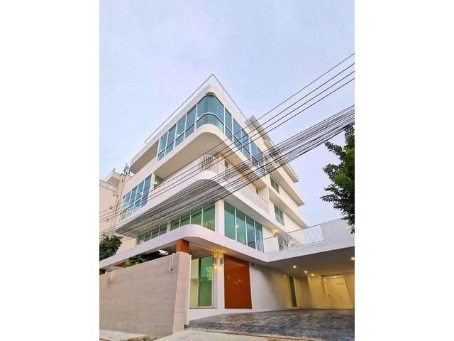 ขาย ให้เช่า โฮมออฟฟิศ 5 ชั้น พร้อมลิฟท์ สไตล์ Modern สุขุมวิท 77 อ่อนนุชซอย 6 ใกล้ BTS อ่อนนุช
