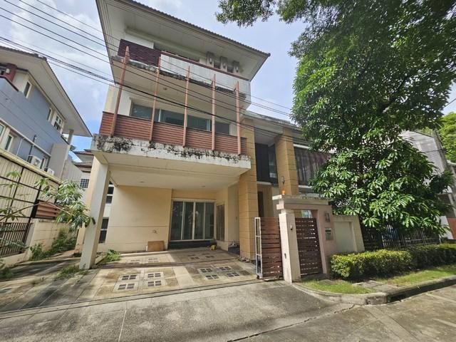 ขาย บ้านเดี่ยว 3 ชั้น 81 ตรว. 5 ห้องนอน โครงการ แกรนด์ บางกอก บูเลอวาร์ด รามอินทรา-เกษตรนวมินทร์ Grand Bangkok Boulevard