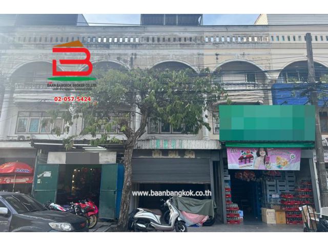 อาคารพาณิชย์ อยู่ระหว่างซอยลาดปลาเค้า 83-85 เนื้อที่ 19.4 ตรว. ถนนรามอินทรา เขตบางเขน