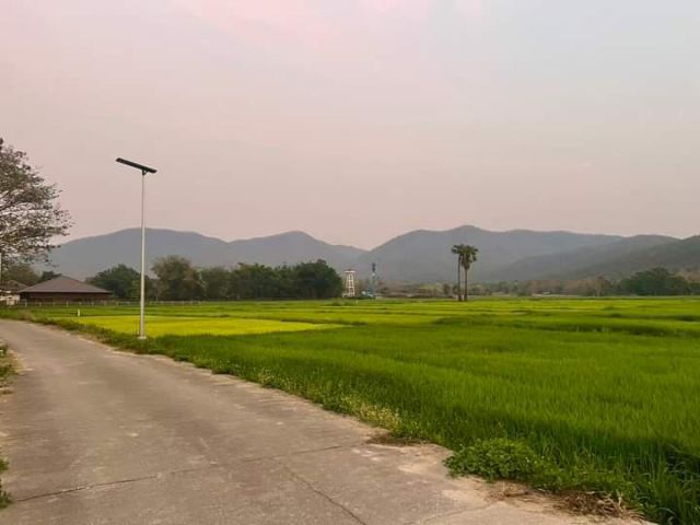 ขายที่ดินตำบลออนใต้สีนกำแพงวิวภูเขาติดถนนลาดยางพร้อมโอน