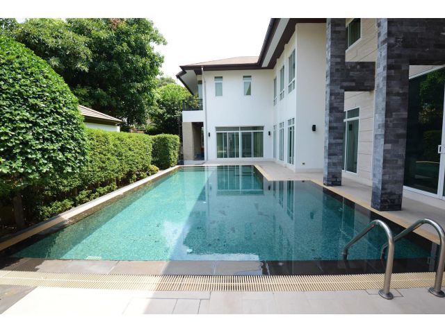 ขายบ้านเดี่ยว 2 ชั้นหลังใหญ่ ไพรเวท เนอวานา ลาดพร้าว Private Nirvana Ladprao ที่ดิน 260 ตารางวา พื้นที่ใช้สอย 924 ตารางเ