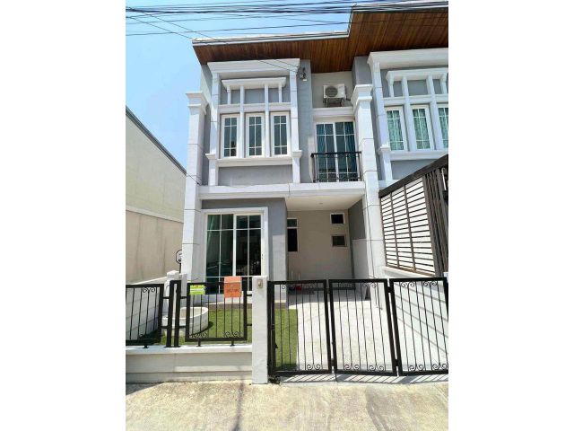 ขายพร้อมผู้เช่าหมู่บ้านโกลเด้นทาวน์3 (N.1304)