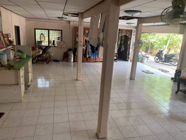 L090 ขายที่ดินพร้อมบ้าน 2 ชั้น ขนาด 270 ตรว ลำลูกกา ปทุมธานี