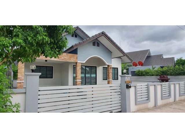 ขายบ้านหลังใหญ่ หมู่บ้านเจนจิรา 3 ห้องนอน 2 ห้องน้ำ ขนาด 70.5 ตร.ว. ซอยบ้านแลง 30 รีโนเวท ตกแต่งใหม่ทั้งหลัง