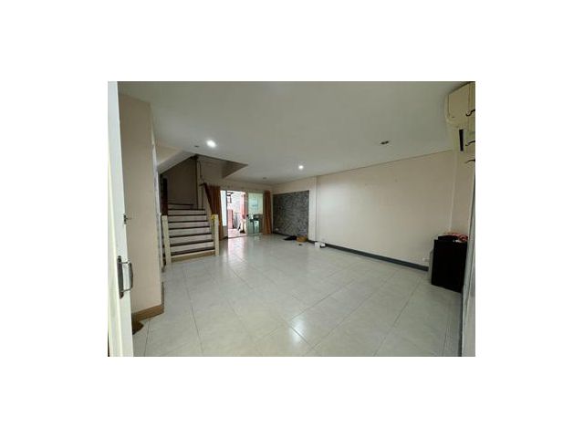 ขายทาวน์เฮ้าส์ 3ชั้น เล่นระดับ คาซ่า ซิตี้ สุคนธสวัสดิ์1 Line ID@757zwvfy