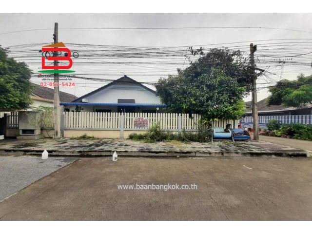 บ้านเดี่ยว หลังมุม หมู่บ้าน กิตตินิเวศน์ ซอยรามคำแหง 68 เนื้อที่ 51 ตรว ใกล้เดอะมอล์บางกะปิ ถนนรามคำแหง แขวงหัวหมาก เข