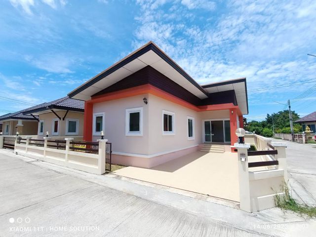 2 bedroom house in Ban Phe - price 2,490,000 THB