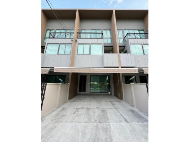 TH 0778 ให้เช่าทาวน์โฮม3ชั้นหมู่บ้านบ้านกลางเมืองพระราม9-กรุงเทพกรีฑา
