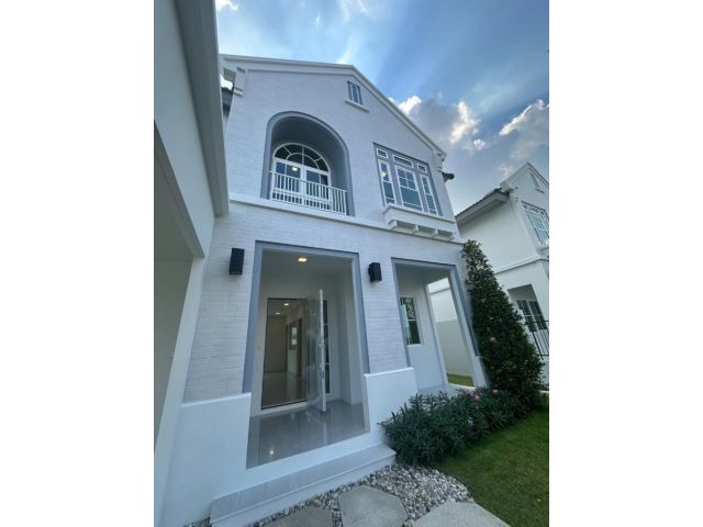 ให้เช่า บ้านเดี่ยว M521  วิลลาจจิโอ 3 ศรีนครินทร์ - บางนา 227 ตรม 75 ตรว