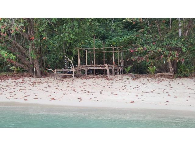 ขายที่ดิน 20 ไร่ เกาะโหลน ติดชายหาด ต.ราไวย์ อ.เมืองภูเก็ต จ.ภูเก็ต