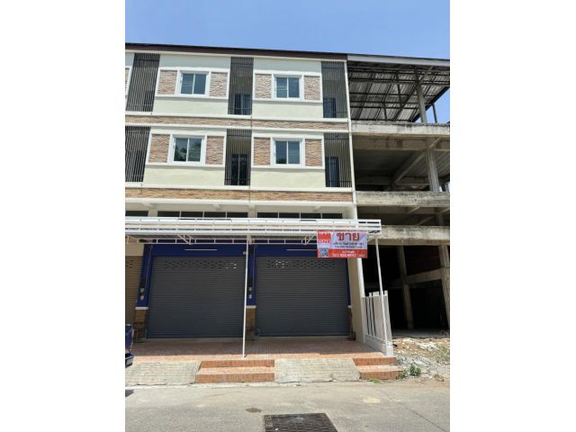 ขาย อาคารพาณิชย์ 3.5 ชั้น รีโนเวทใหม่ ถนนพิชัยสงคราม 11