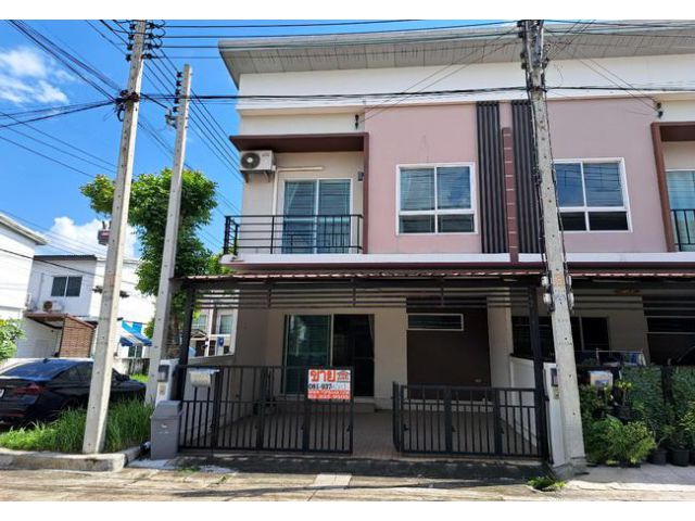 ขายทาวน์เฮ้าส์ หมู่บ้านเดอะทรัสต์ วงแหวน-กาญจนาภิเษก ถนนลำลูกกา อำเภอลำลูกกา ปทุมธานี