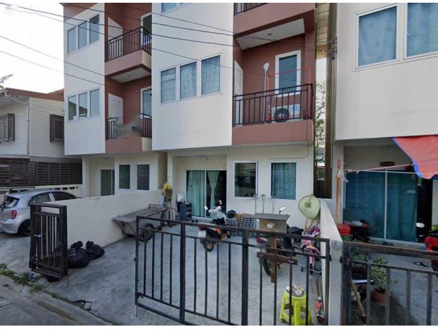 ขายทาวโฮม 3 ชั้น 4 ห้องนอน ซอยประชานฤมิตร แขวงบางซื่อ เขตบางซื่อ กรุงเทพมหานคร