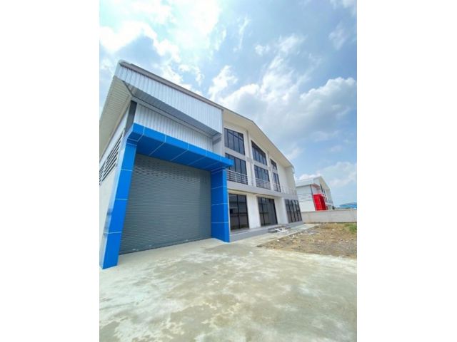 ขายโรงงานพร้อมสำนักงานสร้างใหม่ ขอใบรง. 4 ได้ อยู่ในพื้นที่สีม่วง กระทุ่มแบน สมุทรสาคร เนื้อที่ 1 ไร่ 2 งานกว่า พื้นที่ใช้สอย 1,284 ตร.เมตร