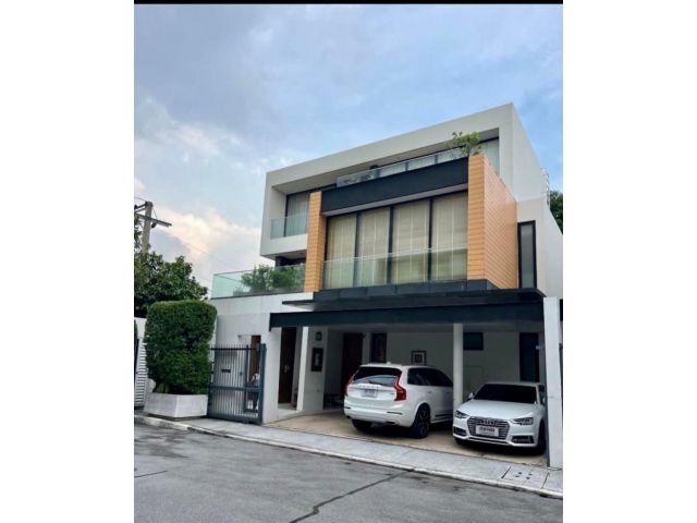 ขายบ้านเดี่ยว หมู่บ้าน 15 Gates (ฟิฟท์ทีน เกตส์) ซอยโยธินพัฒนา11 มีสระว่ายน้ำส่วนตัว
