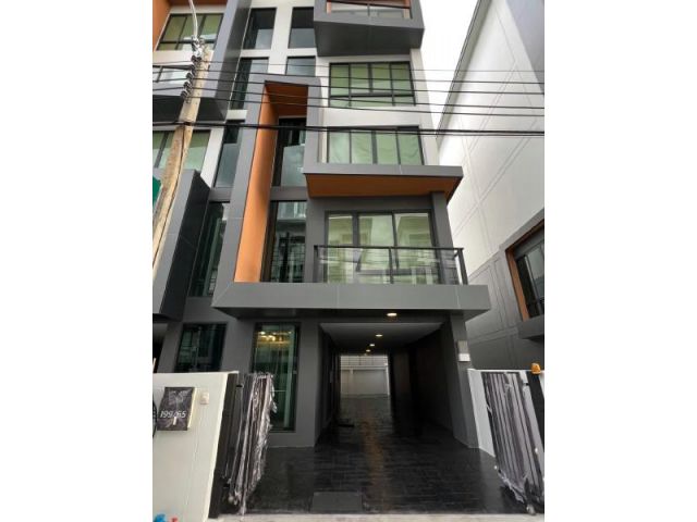 ให้เช่าออฟฟิศโครงการหรูสไตล์ Modern Luxury 5 ชั้น JW Park RAMA 9 – Krungthepkritha (เจ ดับบลิว พาร์ค พระราม 9 – กรุงเทพก