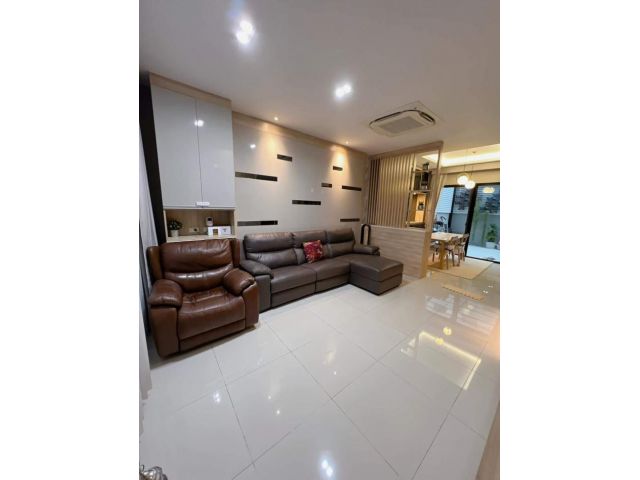 ให้เช่า ทาวน์โฮม N 1182 Landmark Ekamai-Ramindra 168 ตรม 21.9 ตรว