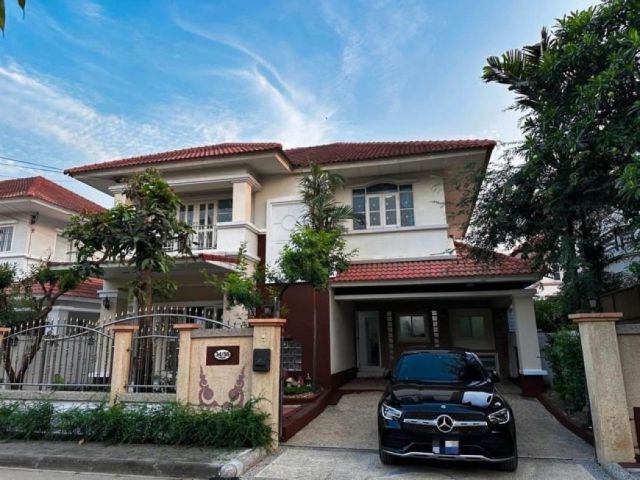ให้เช่าบ้านเดี่ยว 2 ชั้น เนื้อที่ 65 ตรว. ซอยลาดพร้าว 71  ซ.นาคนิวาส 48 หมู่บ้านปรัชญาไพรเวทโฮม พร้อมเฟอร์นิเจอร์ทั้งหลัง