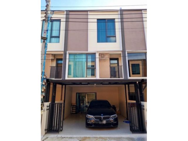 ให้เช่าทาวน์โฮม 3 ชั้น โครงการ Altitude Kraf Bangna ใกล้เมกะ บางนา  Fully furnished ตกแต่งครบพร้อมอยู่