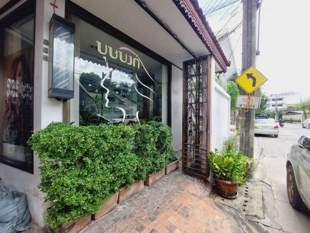 ให้เช่าถูกทาวน์เฮ้าส์ 2 ชั้น (หลังมุม) ซอยพัฒนาการ 30 **เพียงแค่ 23,000 /เดือน**(N.728)