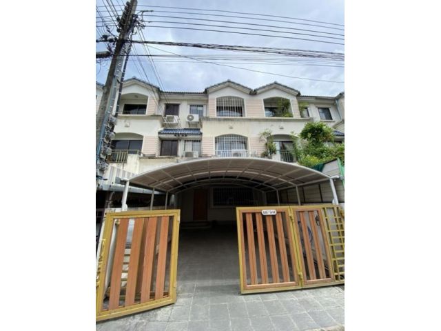 ให้เช่าทาวน์โฮม 3 ชั้น บ้านกลางเมือง พระราม 9 ซอย 43 ใกล้ รามคำแหง ลาดพร้าว ศรีนครินทร์ พระราม 9