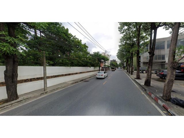 ขายบ้านพร้อมที่ดิน ในซอย ลาดพร้าววังหิน !
