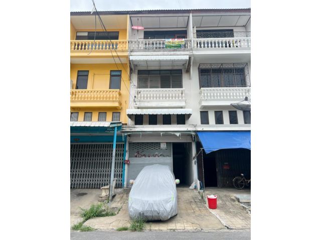 ขาย อาคารพาณิชย์ เสรีไทย 41 แขวงคลองกุ่ม เขตบึงกุ่ม กรุงเทพมหานคร 144 ตรม. 17 ตร.วา เดินทางสะดวก ทำเลดี