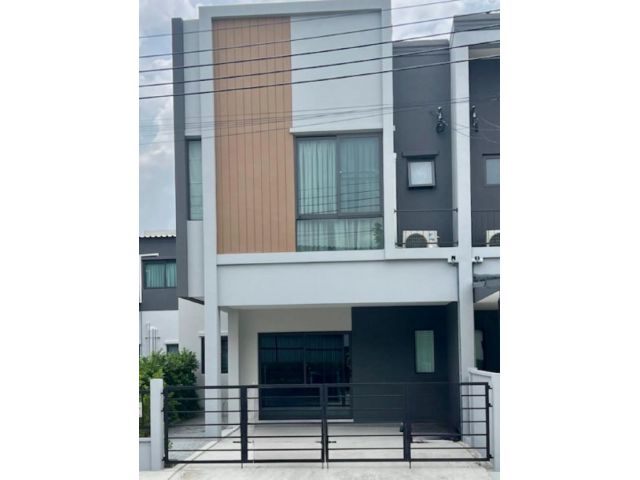 ให้เช่าทาวน์โฮมแนวคิดใหม่ 2 ชั้น โครงการ Pleno Sukhumvit Bangna2 พลีโน่ สุขุมวิท-บางนา 2