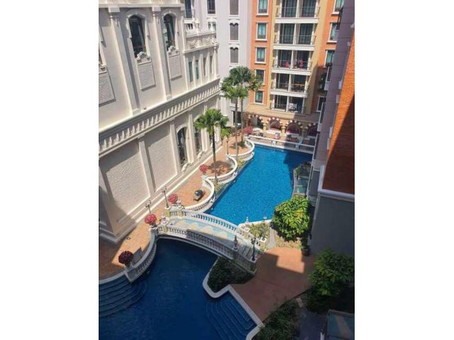C732 ให้เช่า คอนโด Espana Condo Resort พัทยา 1 ห้องนอน วิวสระว่ายน้ำ