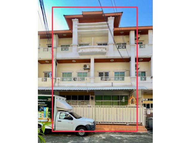 ให้เช่า ทาวน์เฮ้าส์ 2 คูหา 800 ตรม. หมู่บ้านปริญญลักษณ์นวมินทร์ 52-1
