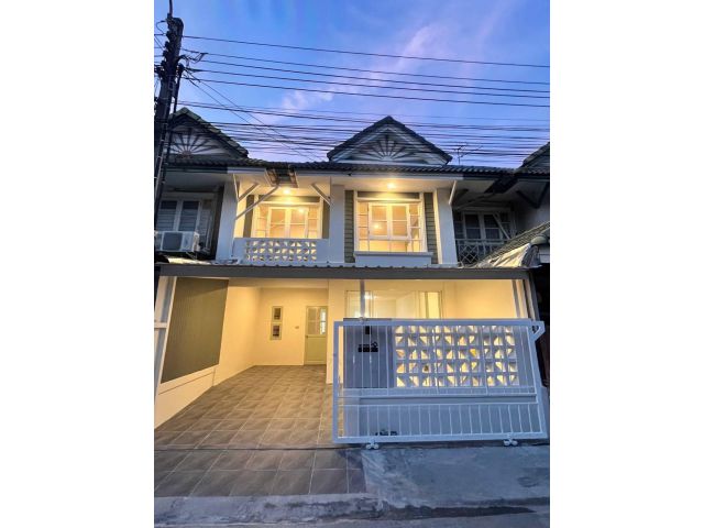 หมู่บ้านพฤกษา18