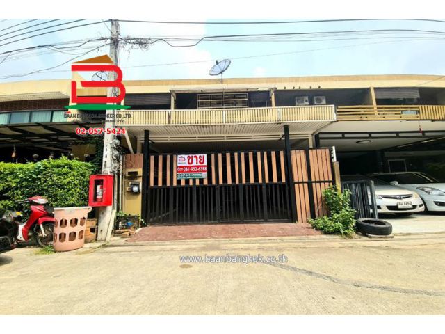 ทาวน์โฮม หมู่บ้านเออร์บาโน่ รามคำแหง เนื้อที่ 22 ตร.ว ถนนรามคำแหง เขตสะพานสูง