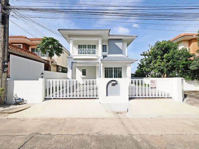 ขายแล้วค่ะ] บ้านเดี่ยว 2 ชั้น ม.บุณฑรีก์ ขนาด 51.6 ตร.ว. 3นอน 2น้ำ 2จอดรถ บ้านสวยมาก พื้นทีกว้าง เต็มพื้นที่ใช้สอย รีโน