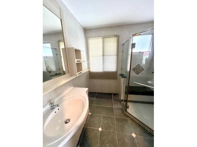 ขายบ้านเดี่ยว 2 ชั้น 3 ห้องนอน 3 ห้องน้ำ อยู่ในหมู่บ้าน นันทวัน สาทร – ราชพฤกษ์ พื้นที่กว้าง มีคลับเฮาส์ ราคาเริศ