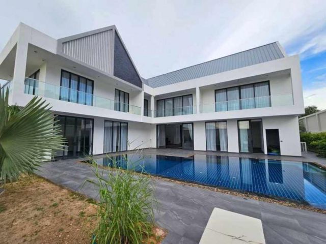 H498 ขายด่วนบ้านเดี่ยวสร้างใหม่ พร้อมสระว่ายน้ำ ใกล้วัดพรประภานิมิตร ทุ่งกลม