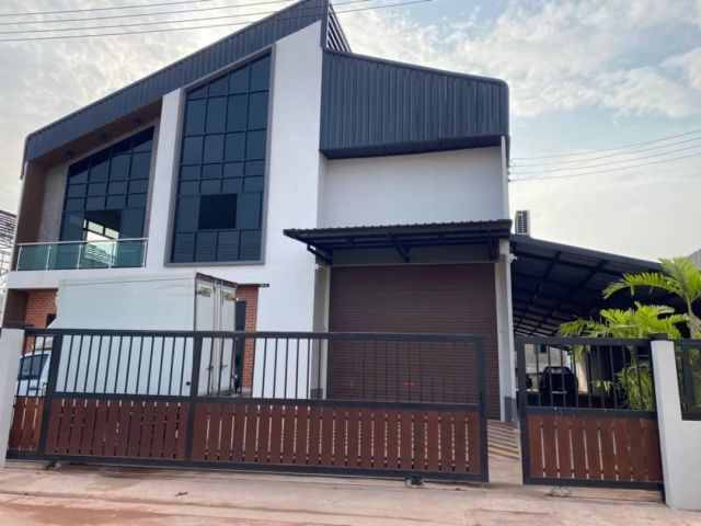 ขายที่ดินพร้อมสร้างโรงงาน คลังสินค้า โกดัง