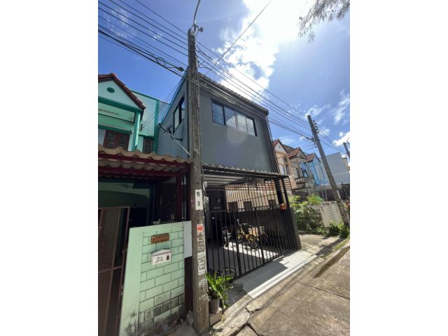 ขายทาวน์เฮาส์ ภาษีเจริญ กรุงเทพมหานคร 20วา 2.6ล T02280524