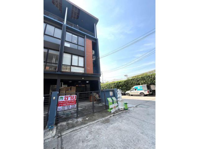 ทาวน์โฮม 3.5 ช้ัน Haus 35 แจ้งวัฒนะ ถนนเมน หลังมุม แบบบ้าน Miracle