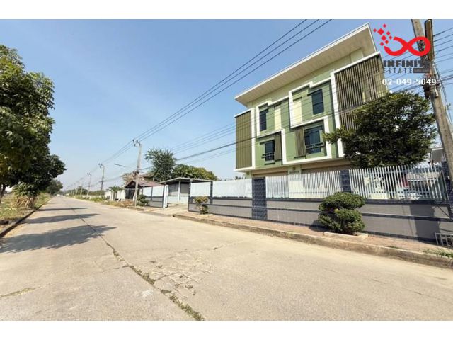 ขายอาคารสำนักงาน 3 ชั้น ซอยฉลองกรุง 19 ลาดกระบัง ถนนฉลองกรุง ใกล้สนามบินสุวรรณภูมิ