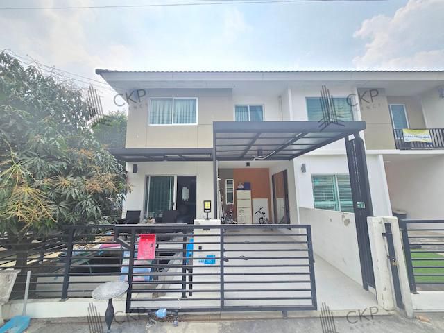 ทาวน์เฮาส์ บ้านพฤกษา 113 กรุงเทพฯ-ปทุมธานี ตกแต่งต่อเติมเต็ม มีบ่อสำหรับเลี้ยงปลา ใกล้ห้างสรรพสินค้า
