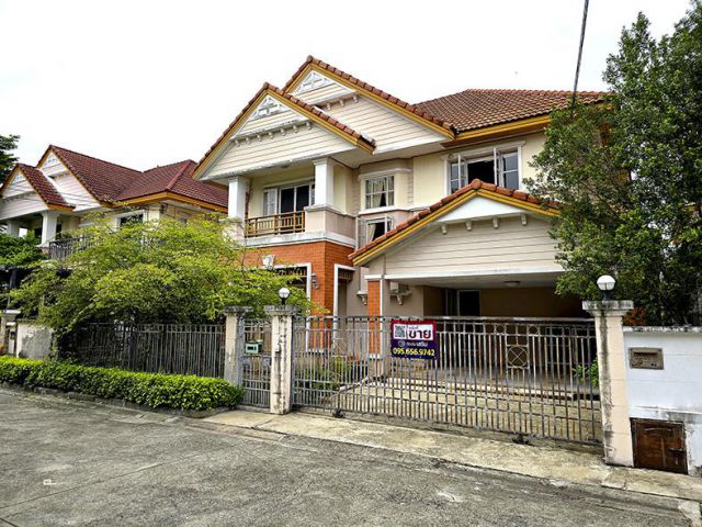 กรองทอง พาวิลเลี่ยน ถ.เฉลิมพระเกียรติ ร.9 บ้านเดี่ยว 2 ชั้น 3 นอน/3 น้ำ