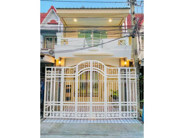 หมู่บ้านรุ่งทรัพย์