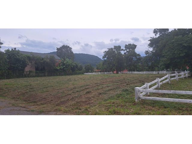 ขายที่ดินจัดสรร หมูสี โฉนดครุฑเเดง 142 ตรว.