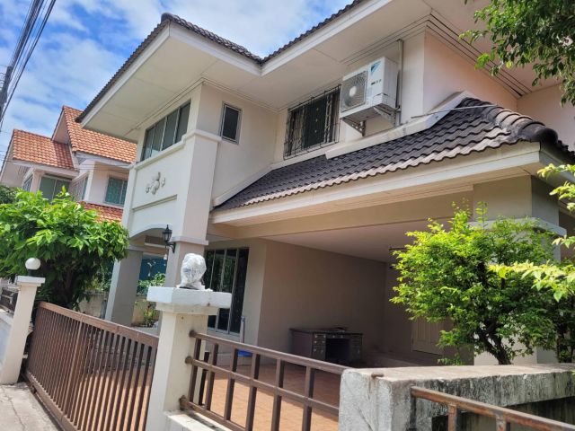 บ้านเดี่ยว2ชั้นโครงการเบญญาบางแสน 50ตรว. ขาย 4.5ล้าน ต.บ้านปึก อ.เมือง จ.ชลบุรี บ้านเดี่ยว2ชั้น 3นอน 3น้ำ 2ที่จอดรถ