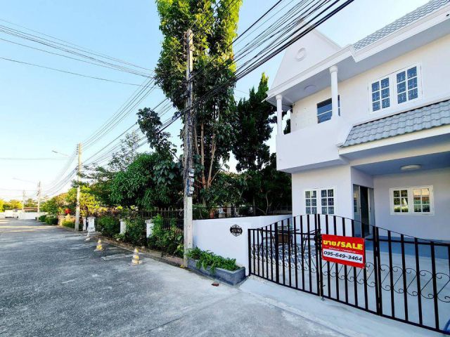 บ้านทาวน์โฮม 2ชั้น  แปลงหัวมุม ใกล้ม.แม่โจ้
