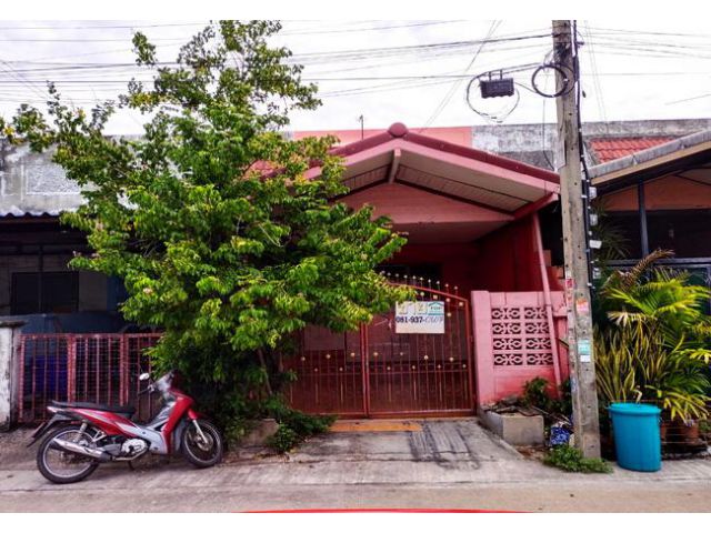 ขายทาวน์เฮ้าส์ หมู่บ้านวงศกร 5 ซอยหนองระแหง เนื้อที่ 18 ตร.ว. ทำเลดี ราคาไม่แพง