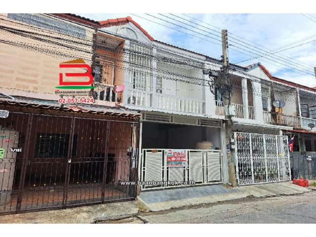 ขายถูก ทาวน์เฮาส์ หมู่บ้าน แอร์วิลล่า ลำลูกกาคลอง3 เนื้อที่ 16 ตรว. ถนนลำลูกกา อ.ลำลูกกา จ.ปทุมธานี